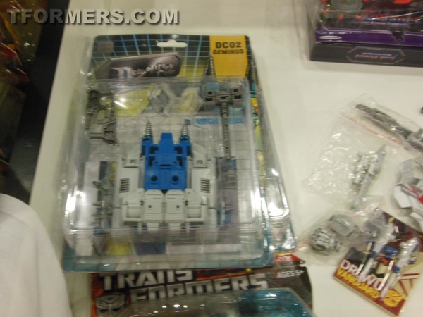 BotCon 2013   The Transformers Convention Dealer Room Image Gallery   OVER 500 Images  (481 of 582)